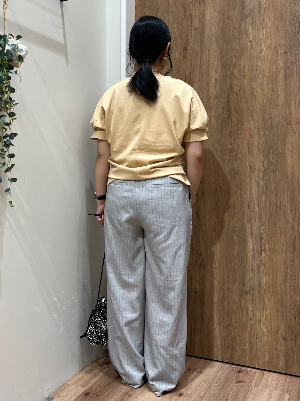Reinaさんの「grove｜ロープベルトで差がつく 洗練リラックスパンツ」を使ったコーディネート