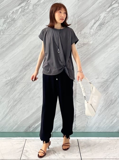 Miwaさんの「UNTITLED｜【洗える/Tシャツ】ツイストプルオーバー」を使ったコーディネート