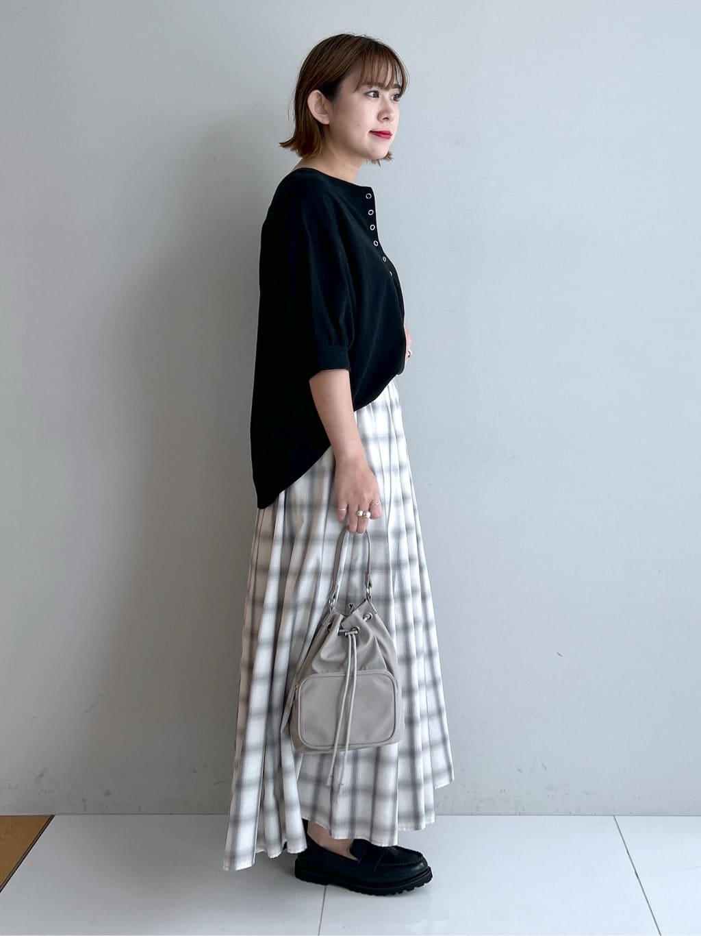 Hirokaさんの「Dessin｜【360度可愛い/前後2WAY/洗える】ライトコットンヘンリーカットソー」を使ったコーディネート