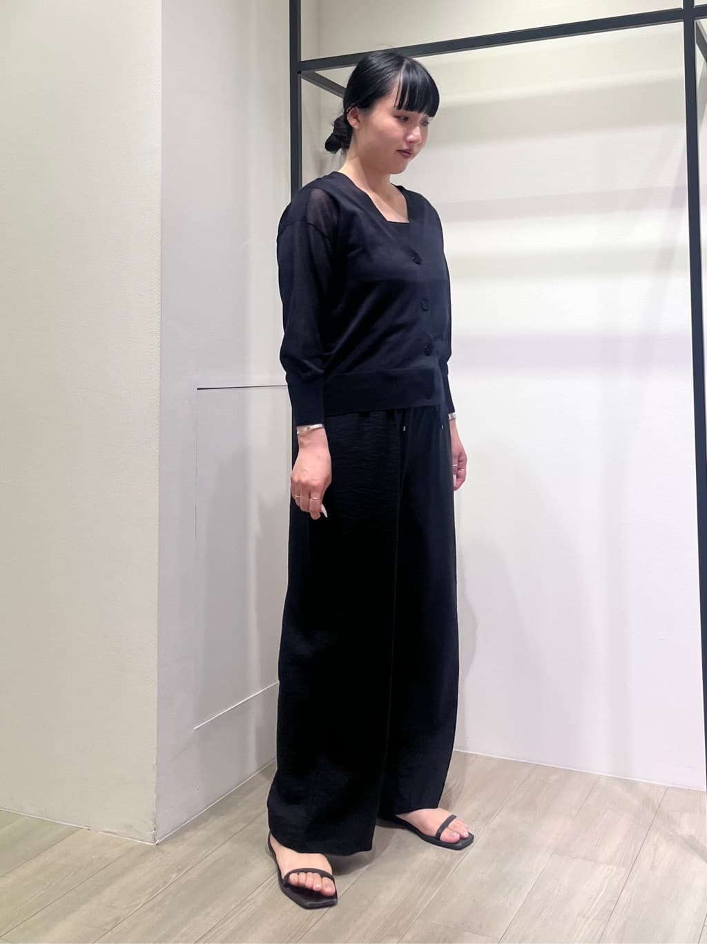 hasuさんの「INDIVI｜【日本製】ビスチェインナータンクトップ」を使ったコーディネート