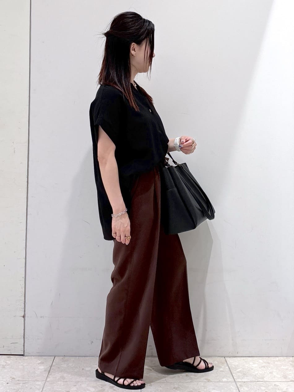 mameさんの「OPAQUE.CLIP｜《7色展開／SS-LLサイズ》ストレッチスキッパーブラウス／セットアップ対応【洗濯機洗い可／防シワ】」を使ったコーディネート