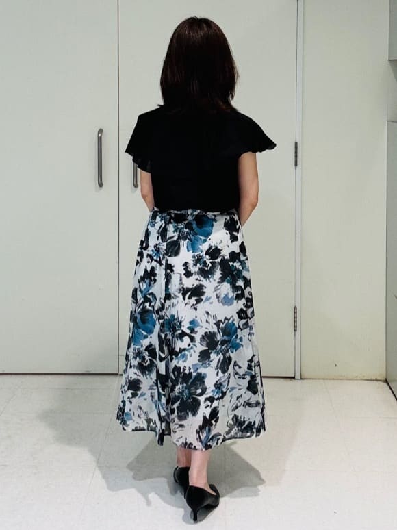 makiさんの「UNTITLED｜【きれいめ/洗える/フリル】ラッフルシアーブラウス」を使ったコーディネート