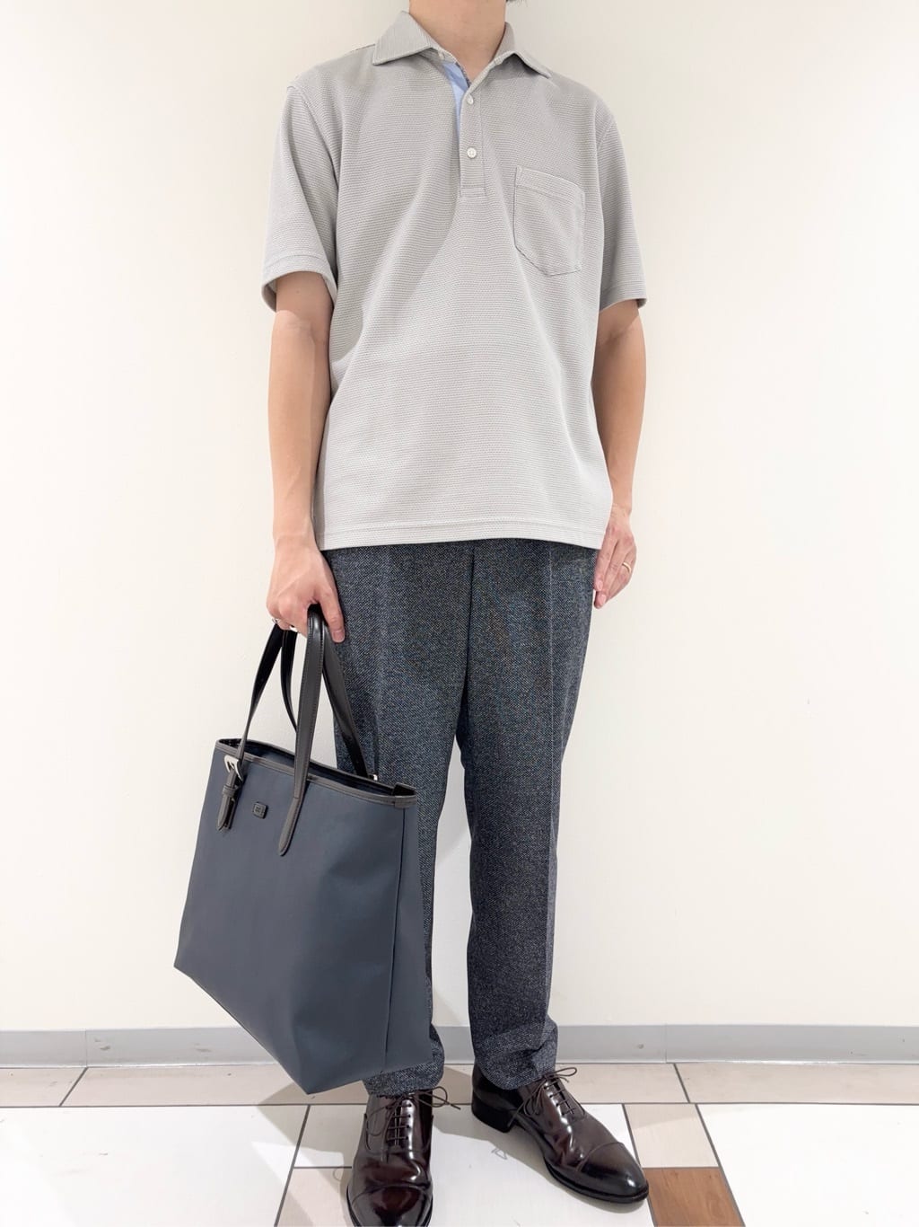 及川さんの「TAKEO KIKUCHI｜【抗菌防臭／9色5サイズ展開】ハニカムメランジ ポロシャツ」を使ったコーディネート