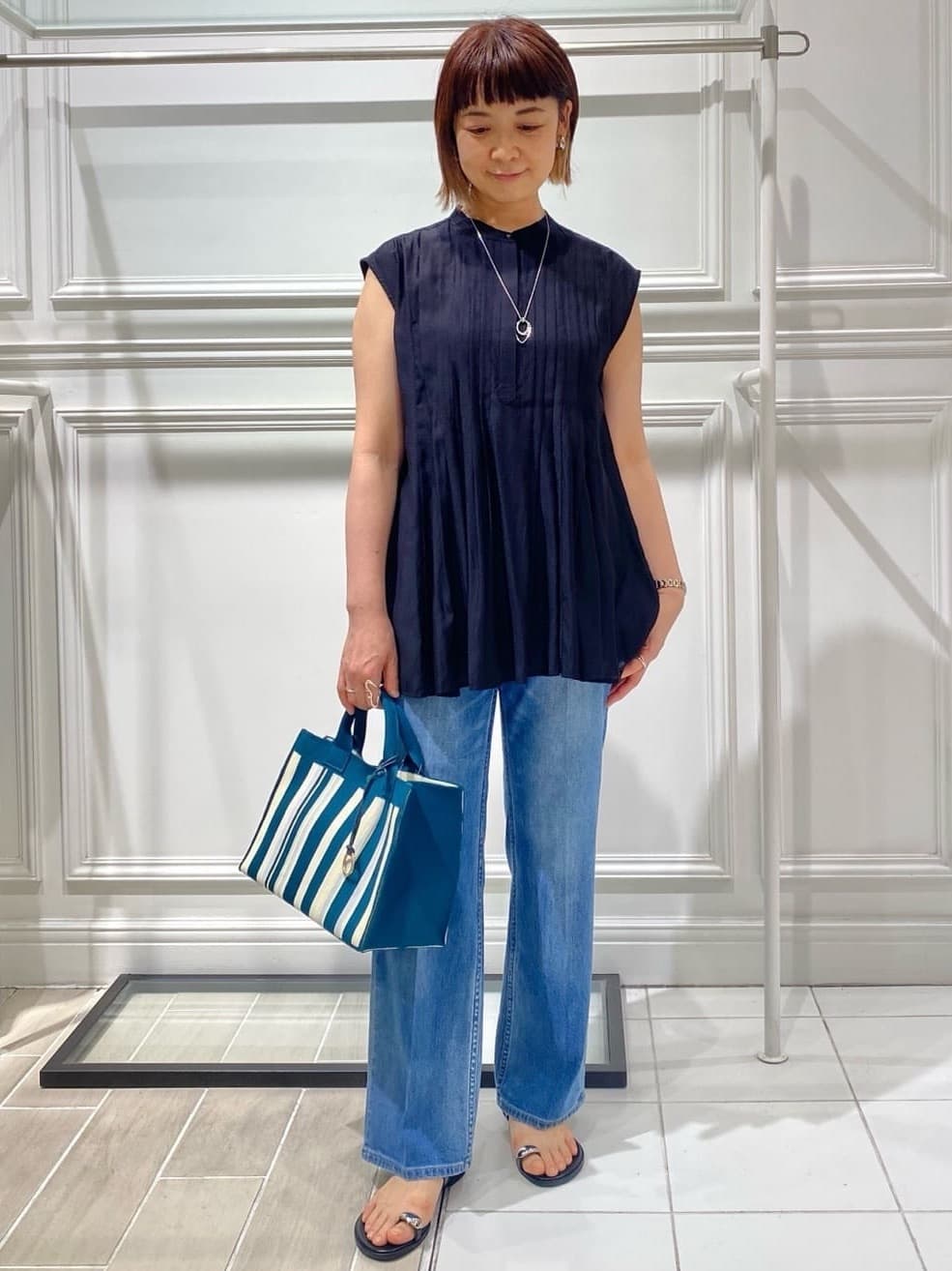 AKKOさんの「UNTITLED｜【手洗い可】マルチストライプニットバッグ」を使ったコーディネート