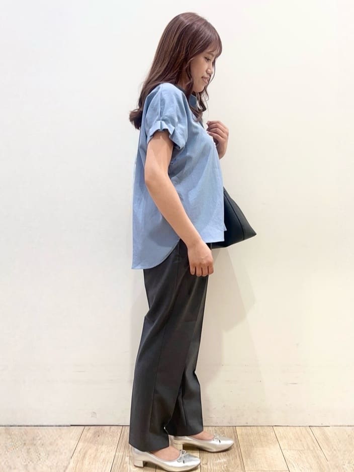 Ririさんの「index｜《7色展開／XS-LLサイズ》タックスリーブスキッパーブラウス【洗濯機洗い可／吸水速乾／抗ピル／防シ」を使ったコーディネート