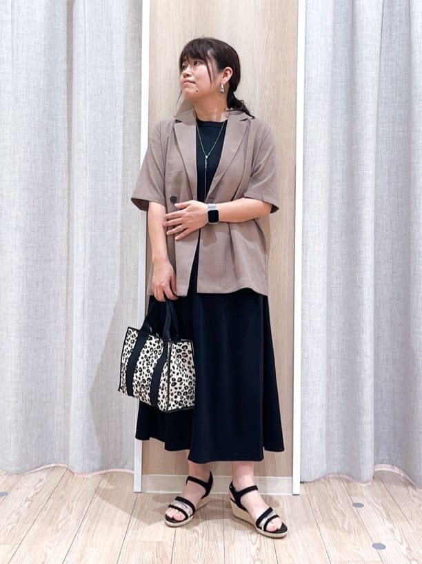 naoさんの「grove｜軽やかに羽織れて、きちんと見え ハーフスリーブテーラードジャケット」を使ったコーディネート