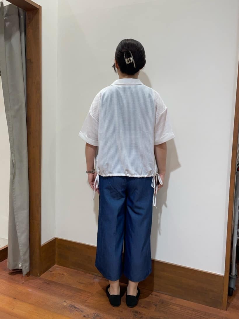 miechiさんの「SHOO･LA･RUE｜シルエット変化を楽しめる シアーチェックドロストシャツ」を使ったコーディネート