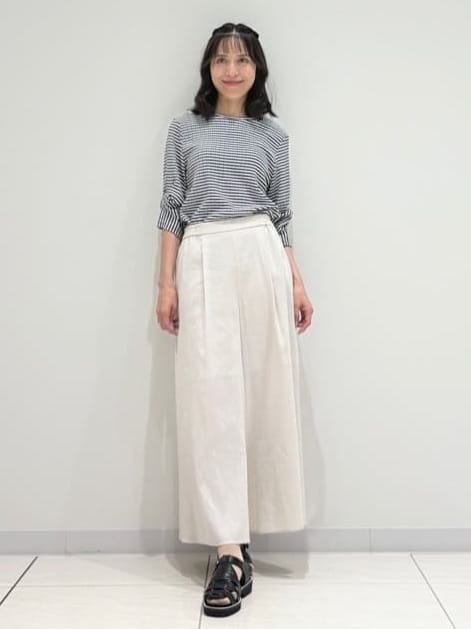 kayoさんの「INDIVI｜【洗える／清涼感◎】ワイドフレアパンツ／スカーチョ」を使ったコーディネート