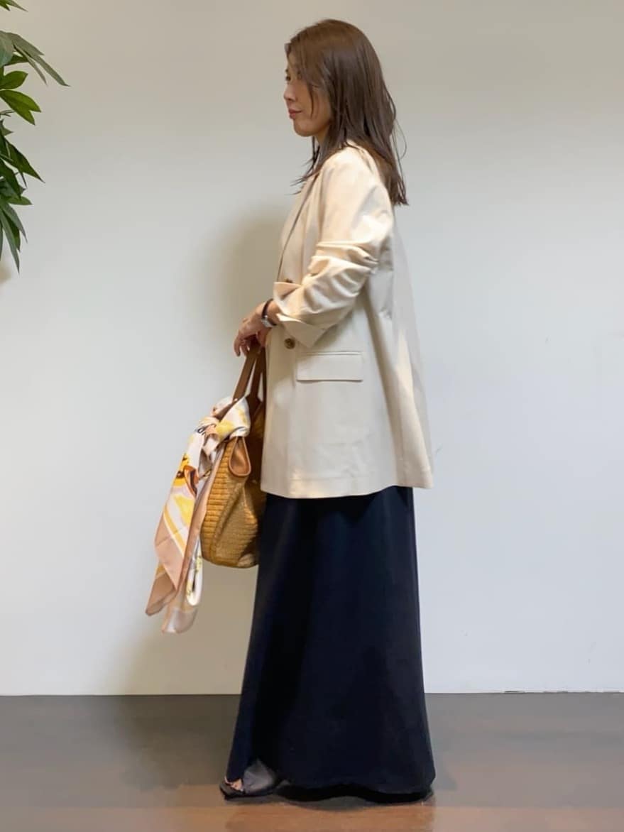 tomoさんの「UNTITLED｜トルソープリントスカーフ」を使ったコーディネート