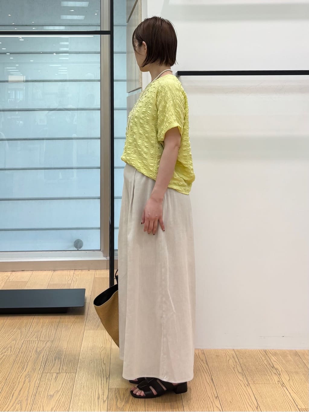 asamiさんの「INDIVI｜【洗える／清涼感◎】ワイドフレアパンツ／スカーチョ」を使ったコーディネート