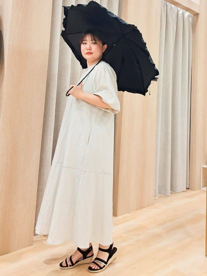ふるさんの「grove｜遮熱遮光クラシックフリル長傘」を使ったコーディネート