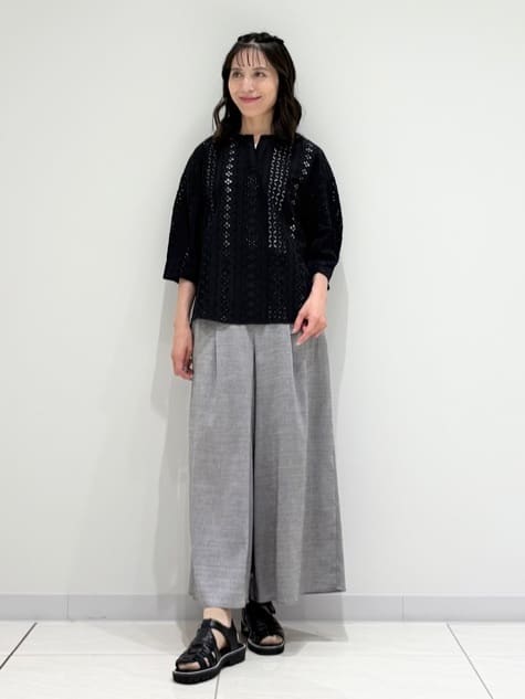 kayoさんの「INDIVI｜【洗える／清涼感◎】ワイドフレアパンツ／スカーチョ」を使ったコーディネート