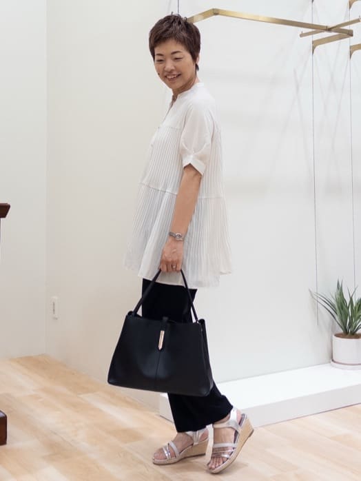 シュウコさんの「grove｜【体型カバー】ラフに着たい　ティアードプリーツブラウス」を使ったコーディネート