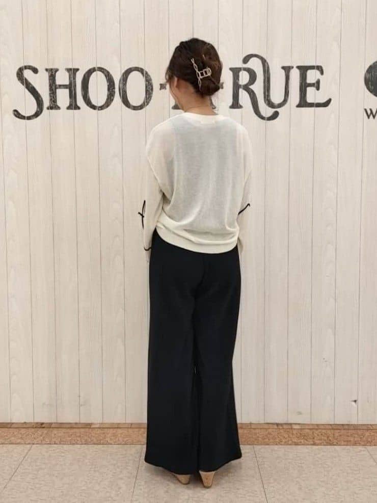 masamiさんの「SHOO･LA･RUE｜ニュアンスデザインがこなれ見え 刺繍デザイン シアーカーディガン」を使ったコーディネート