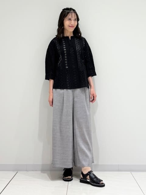 kayoさんの「INDIVI｜【洗える／清涼感◎】ワイドフレアパンツ／スカーチョ」を使ったコーディネート