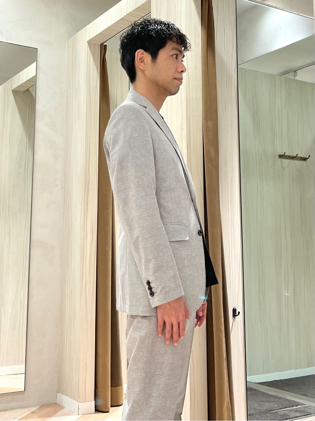 URAさんの「TAKEO KIKUCHI｜【抗菌防臭】COOL DOTS（R）ドビープリント ジャケット」を使ったコーディネート