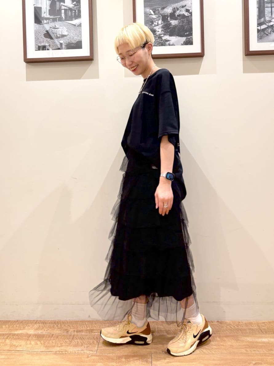 Ayumiさんの「SHOO･LA･RUE｜【ひんやり/汗ジミ軽減/UVカット】プリントアソート BIG Tシャツ」を使ったコーディネート