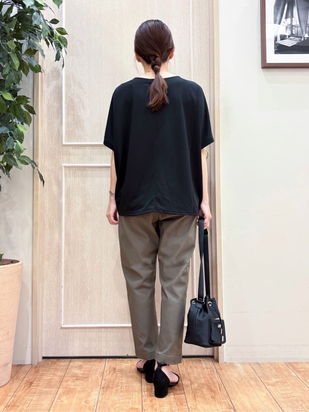 なみさんの「SHOO･LA･RUE｜【洗える/S-LL/美脚シルエット】ハイパーストレッチ テーパードパンツ」を使ったコーディネート