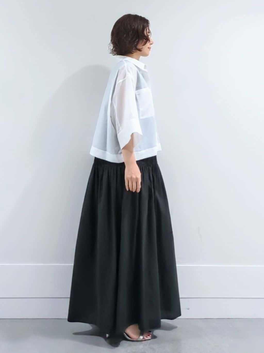 ミズタさんの「UNTITLED｜【前開き/洗える】ショート丈シアーシャツ」を使ったコーディネート