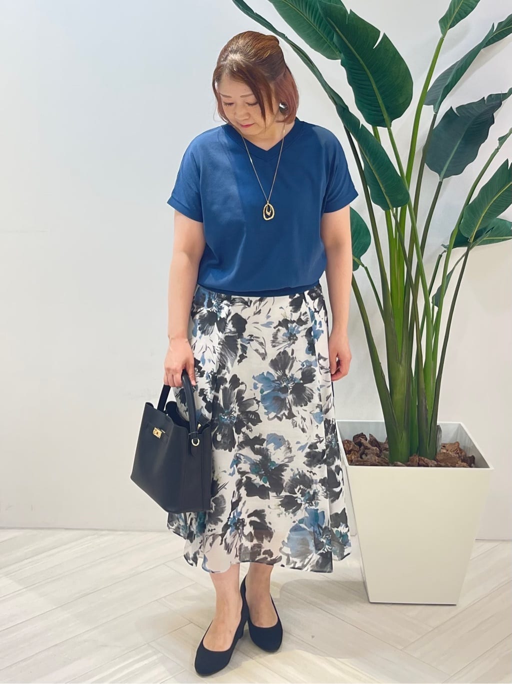 Tomoさんの「UNTITLED｜【洗える/前後2WAY】ネックプルオーバーニット」を使ったコーディネート