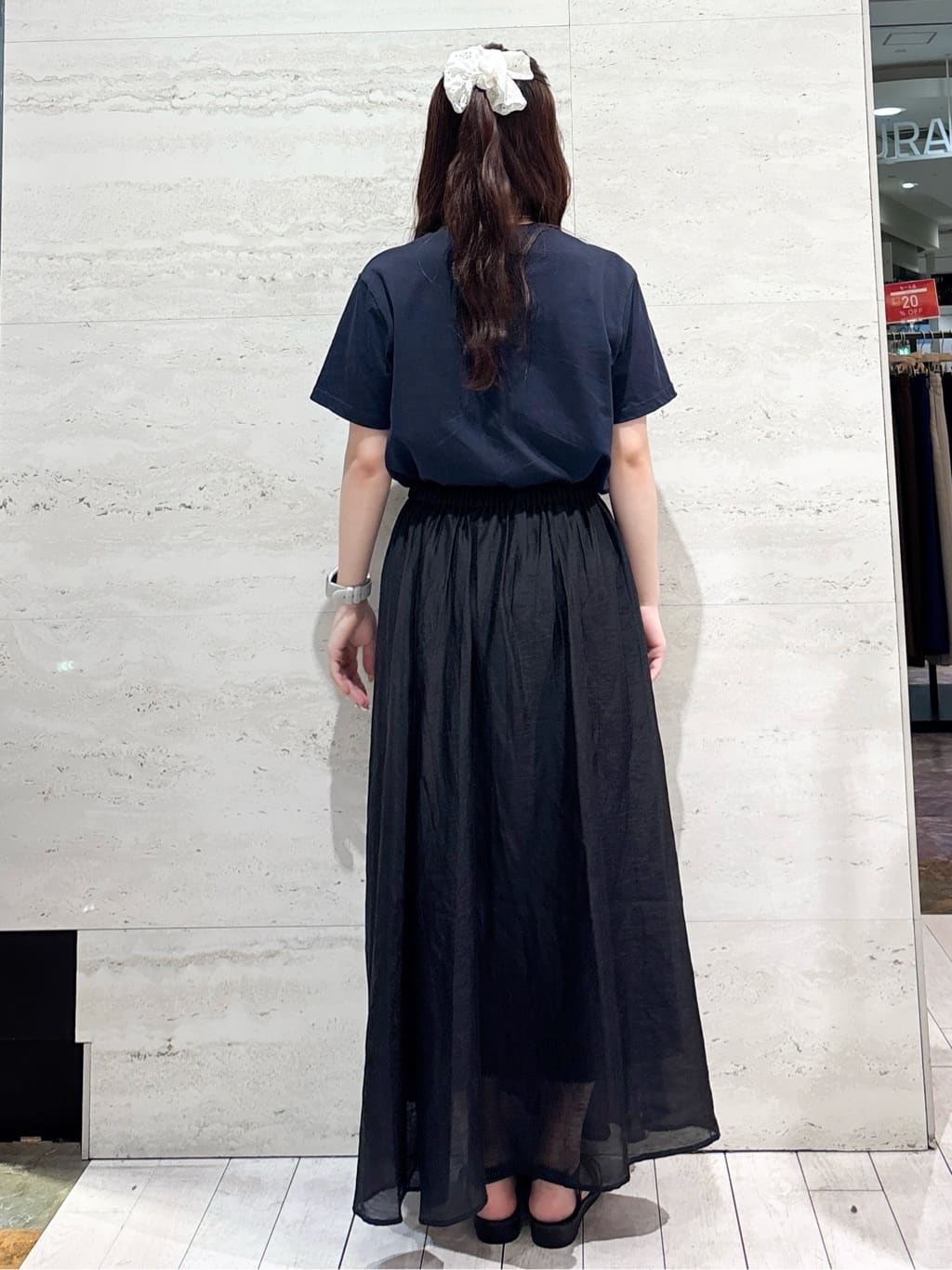 かほさんの「OPAQUE.CLIP｜【軽量】オイル調合皮ワイドボストンバッグ」を使ったコーディネート