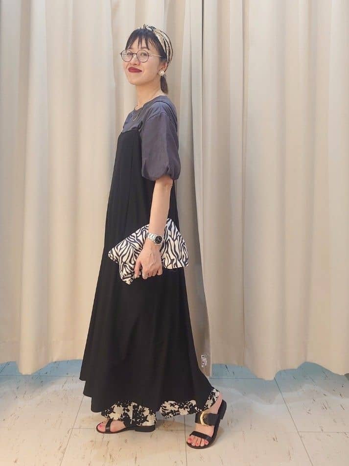 MUTSUKOさんの「UNTITLED｜【UVケア】エアリージョーゼット キャミワンピース」を使ったコーディネート