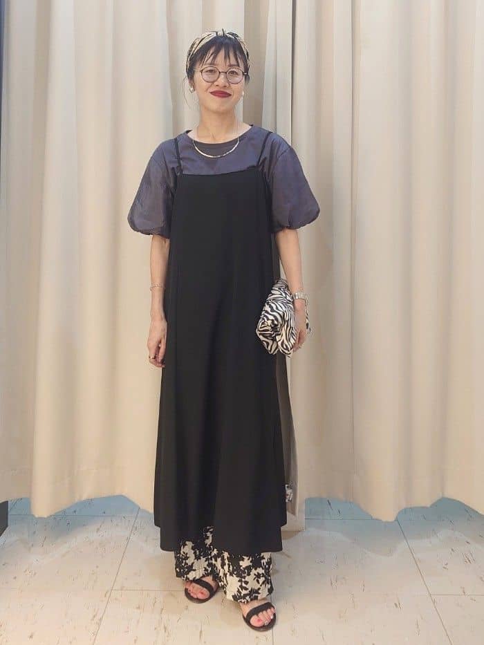 MUTSUKOさんの「UNTITLED｜【UVケア】エアリージョーゼット キャミワンピース」を使ったコーディネート