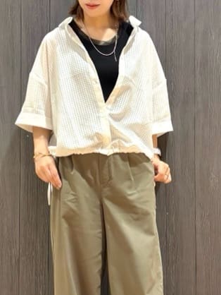 meiさんの「SHOO･LA･RUE｜シルエット変化を楽しめる シアーチェックドロストシャツ」を使ったコーディネート