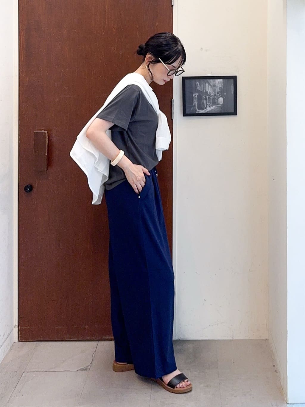 𝐇𝐢𝐫𝐨𝐦𝐢さんの「SHOO･LA･RUE｜【PEANUTS】ひんやりTシャツ」を使ったコーディネート