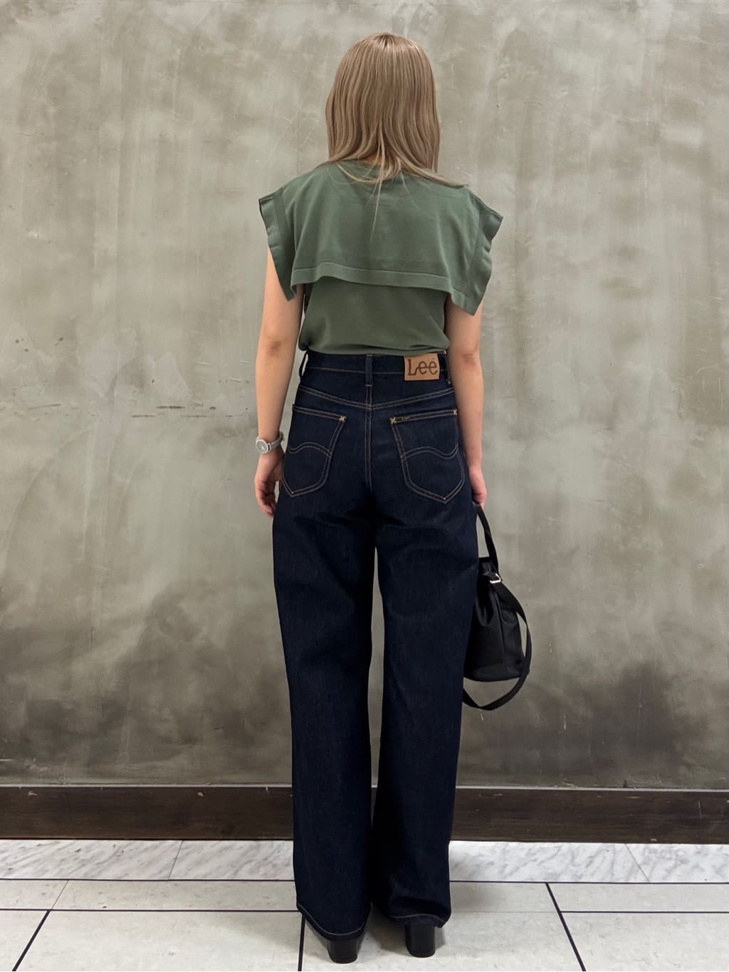 minaさんの「grove｜【ひんやり/UVカット】大人の可愛さ　セーラーカラーニット」を使ったコーディネート