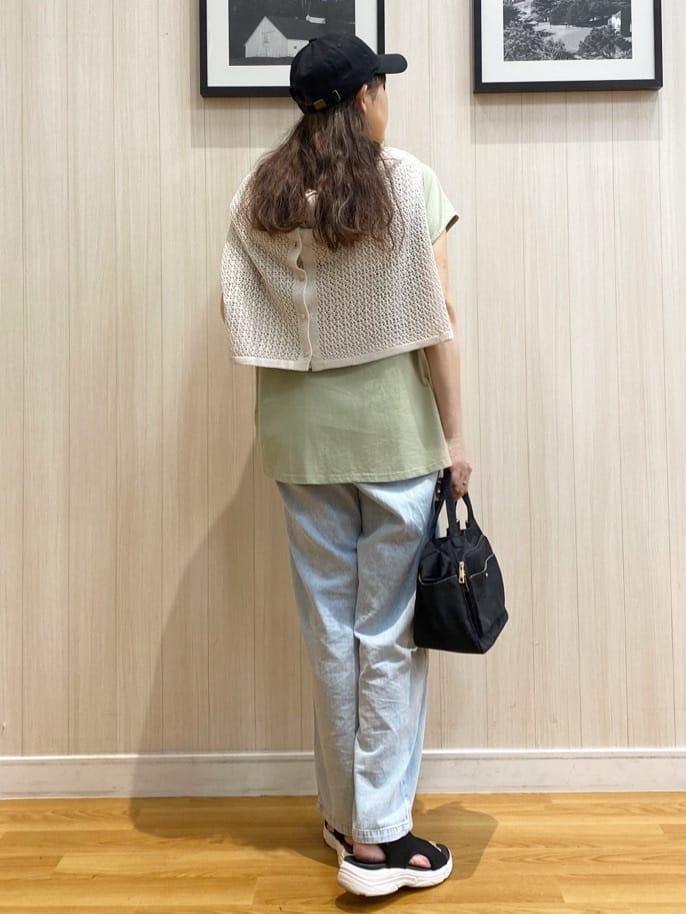 natsuさんの「SHOO･LA･RUE｜【洗える/S-LL/体型カバー】レース使いが華やか フレンチスリーブコットンTシャツ」を使ったコーディネート