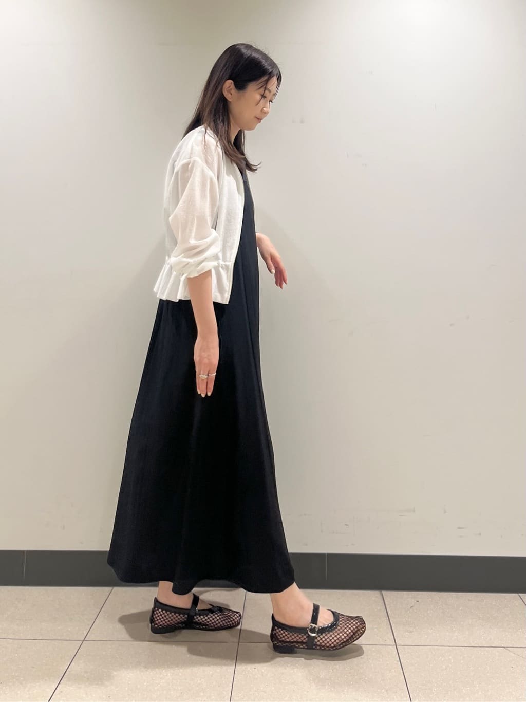 shokoさんの「INDIVI｜【UVケア】エアリージョーゼット キャミワンピース」を使ったコーディネート