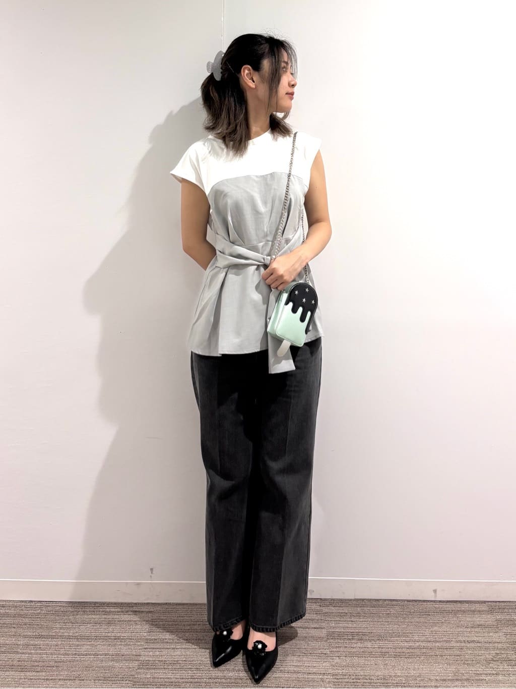 Ricoさんの「OPAQUE.CLIP｜【2WAY／抗菌防臭加工】フラワークリップ付きパンプス」を使ったコーディネート
