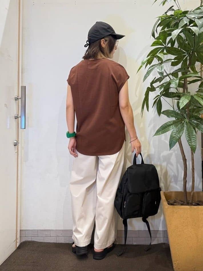 misakiさんの「SHOO･LA･RUE｜【S-LL/汗ジミ軽減/ひんやり/UV】インせず着られる フレンチスリーブTシャツ」を使ったコーディネート