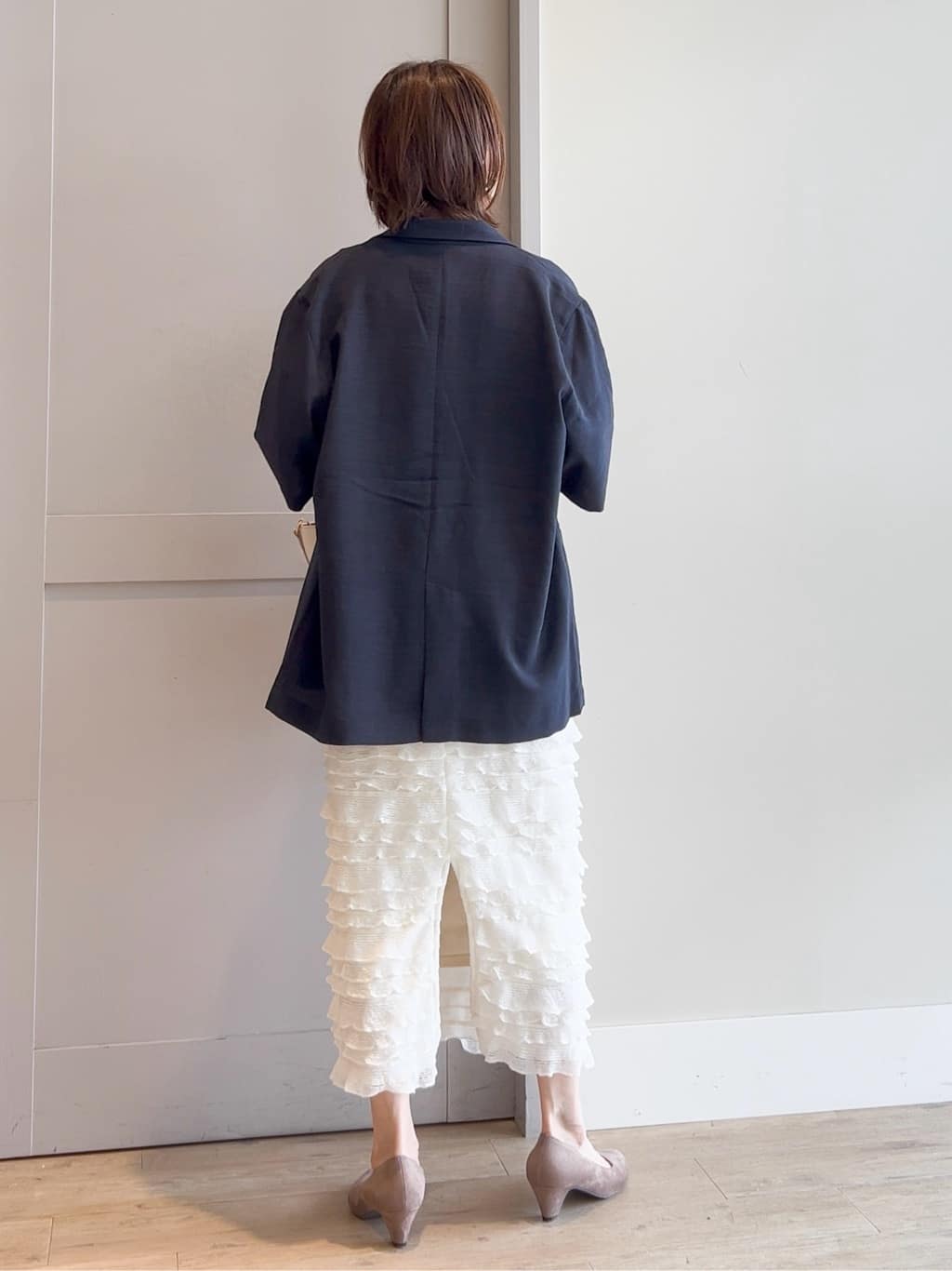 yamakoさんの「grove｜軽やかに羽織れて、きちんと見え ハーフスリーブテーラードジャケット」を使ったコーディネート