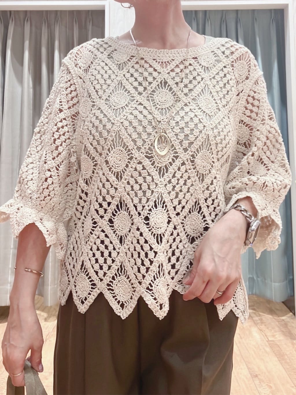 aaamiさんの「SHOO･LA･RUE｜【2WAY】大人のほんのり甘いスタイルに クロシェレースカーディガン」を使ったコーディネート
