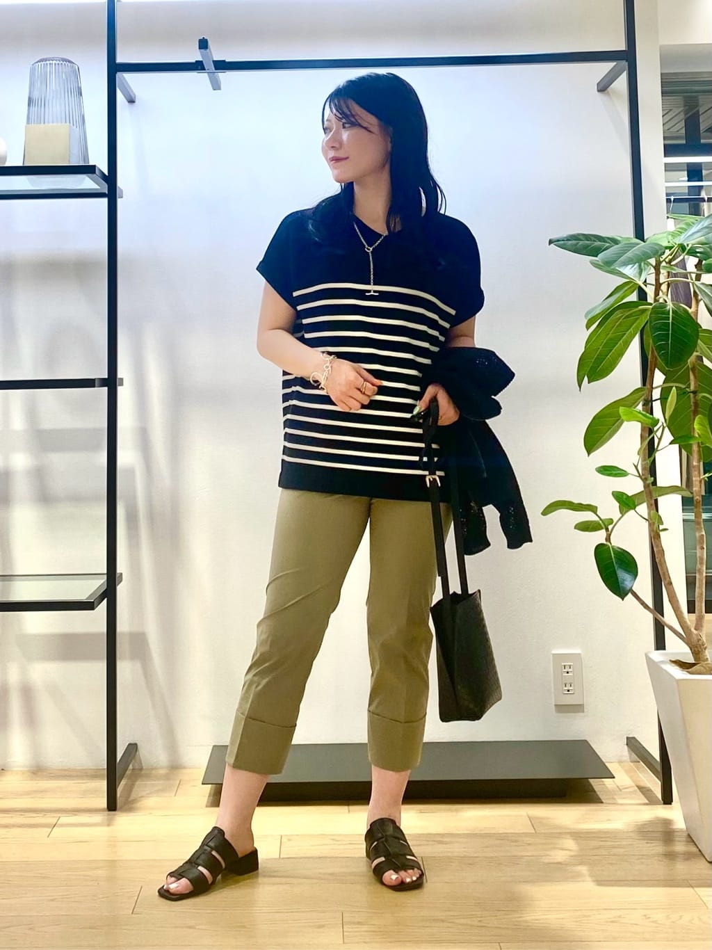 misakiさんの「INDIVI｜バイカラーショートネックレス」を使ったコーディネート
