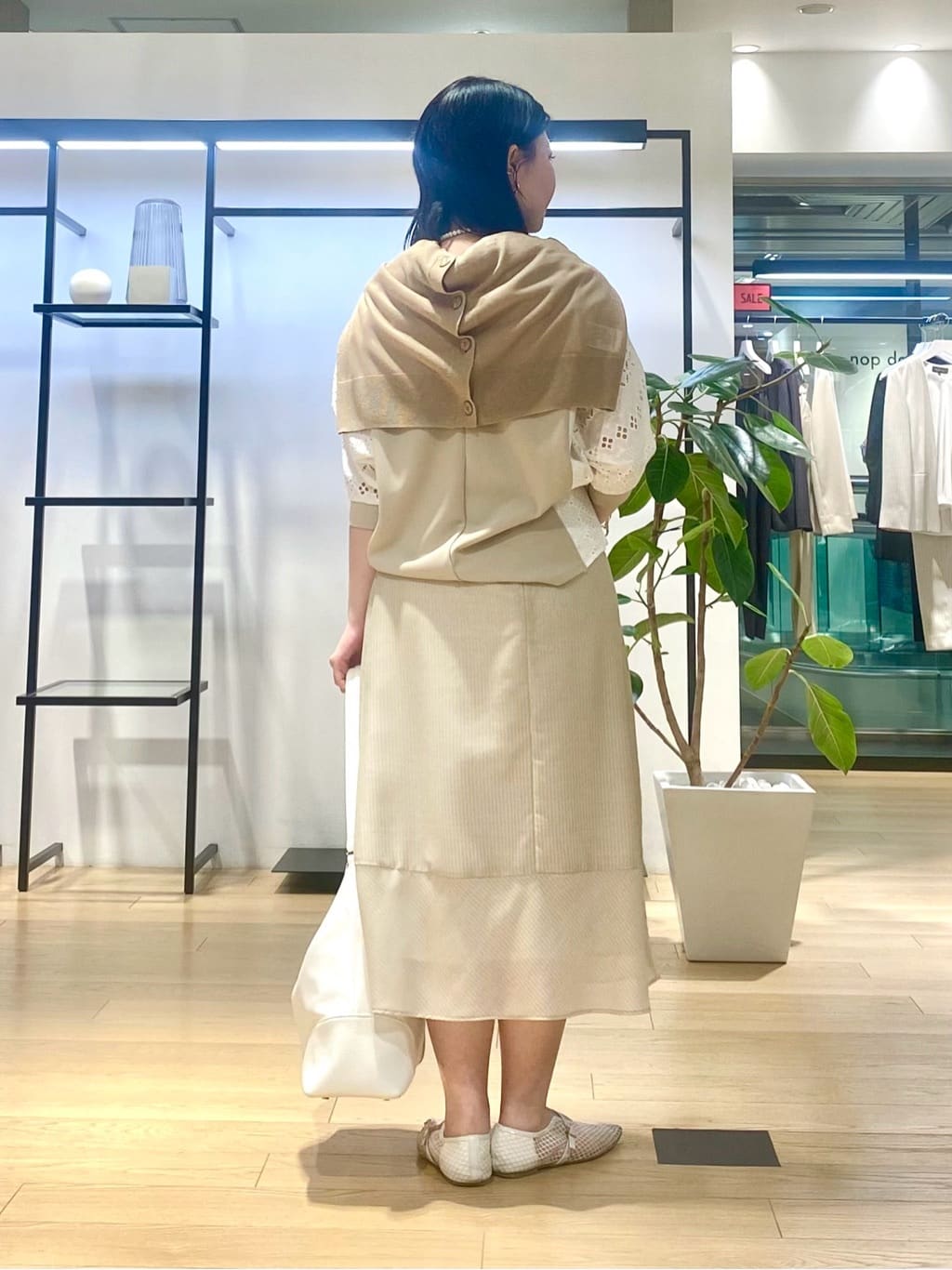 misakiさんの「INDIVI｜【洗える／前後2WAY】インナータンクトップ」を使ったコーディネート