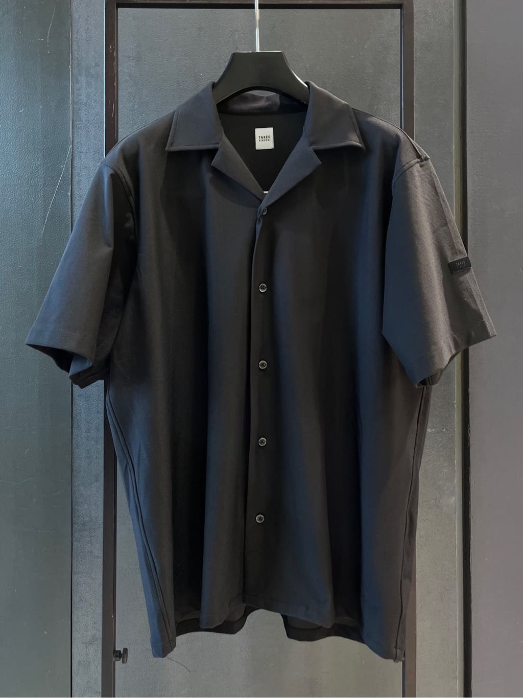 uedaさんの「TAKEO KIKUCHI｜【COOL CITY WEAR】エアートール オープンカラーシャツ /接触冷感・通気性」を使ったコーディネート