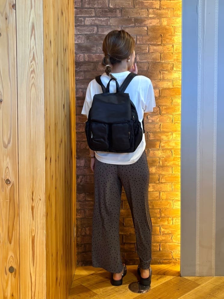 mieさんの「SHOO･LA･RUE｜【S-LL/ひんやり/UV】選べる6柄でそれぞれ欲しくなる プリントTシャツ」を使ったコーディネート