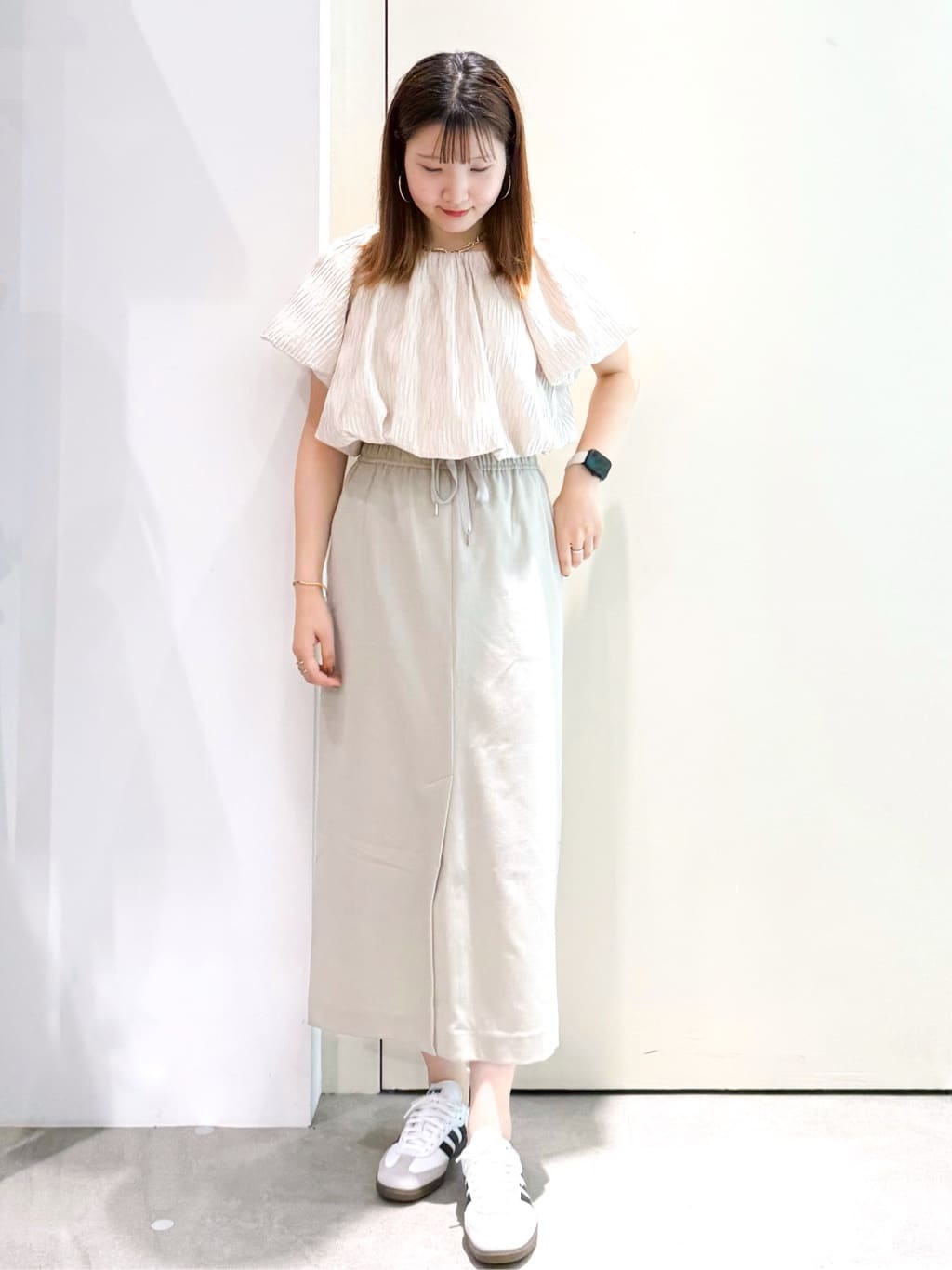 sayaさんの「OPAQUE.CLIP｜ふくれジャカードバルーンブラウス【洗濯機洗い可】」を使ったコーディネート