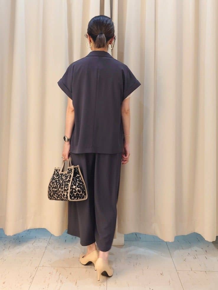 MUTSUKOさんの「UNTITLED｜【シアー】チェックスタンドネックブラウス」を使ったコーディネート