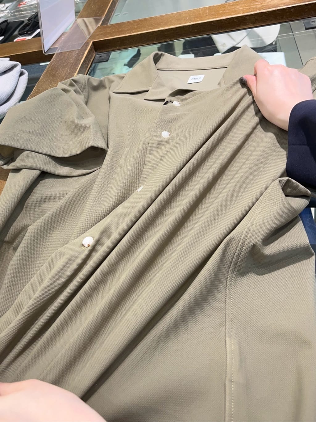 uedaさんの「TAKEO KIKUCHI｜【COOL CITY WEAR】エアートール オープンカラーシャツ /接触冷感・通気性」を使ったコーディネート