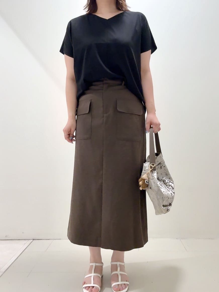 YUIさんの「UNTITLED｜【接触冷感/洗える】Vネックコットンプルオーバー」を使ったコーディネート