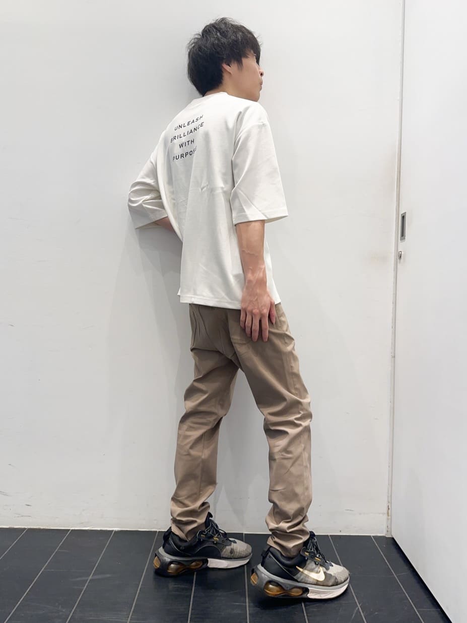 ちびちゃんさんの「THE SHOP TK｜プレミアムスキニーパンツ ストレッチ+ 接触冷感／洗濯機OK」を使ったコーディネート