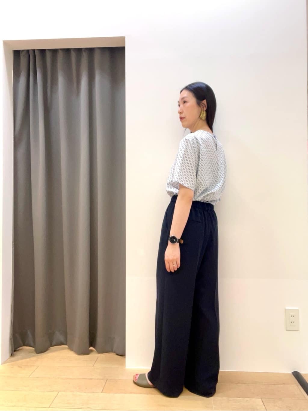yukoさんの「INDIVI｜【洗える／UVケア】幾何学柄＆無地ボウタイブラウス」を使ったコーディネート
