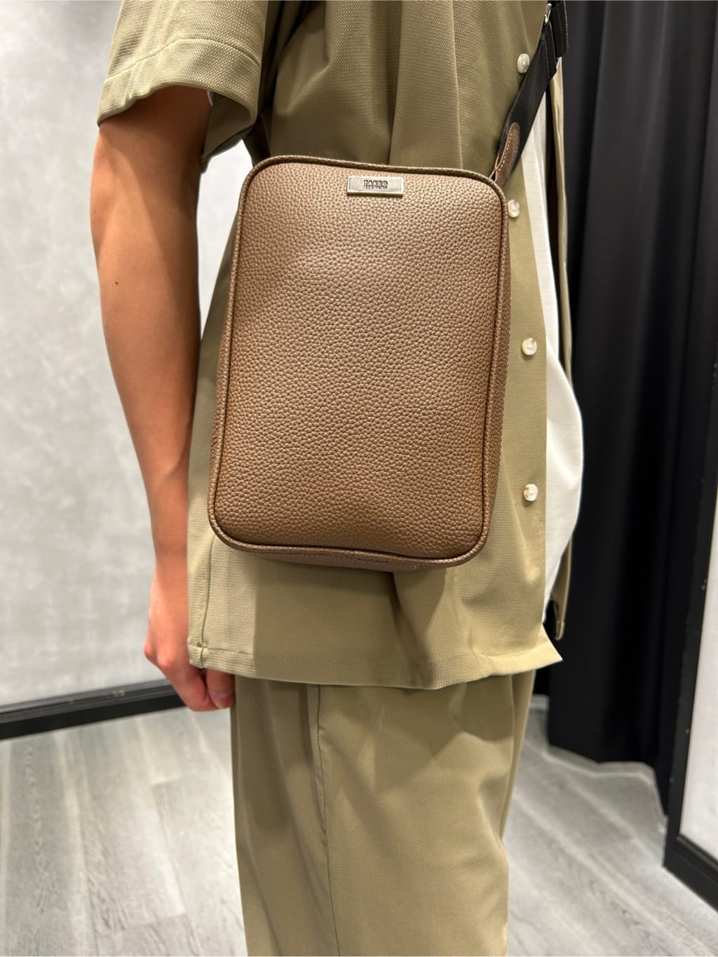 ruiさんの「TAKEO KIKUCHI｜【COOL CITY WEAR】エアートール オープンカラーシャツ /接触冷感・通気性」を使ったコーディネート