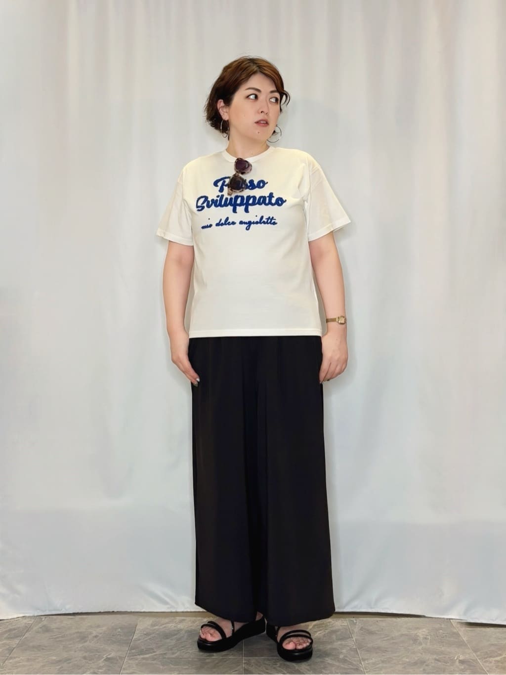 たみさんの「SHOO･LA･RUE｜【ひんやり/S-LL】サガラ刺繍ロゴTシャツ」を使ったコーディネート