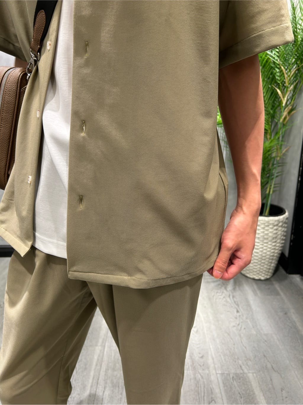 ruiさんの「TAKEO KIKUCHI｜【COOL CITY WEAR】エアートール オープンカラーシャツ /接触冷感・通気性」を使ったコーディネート