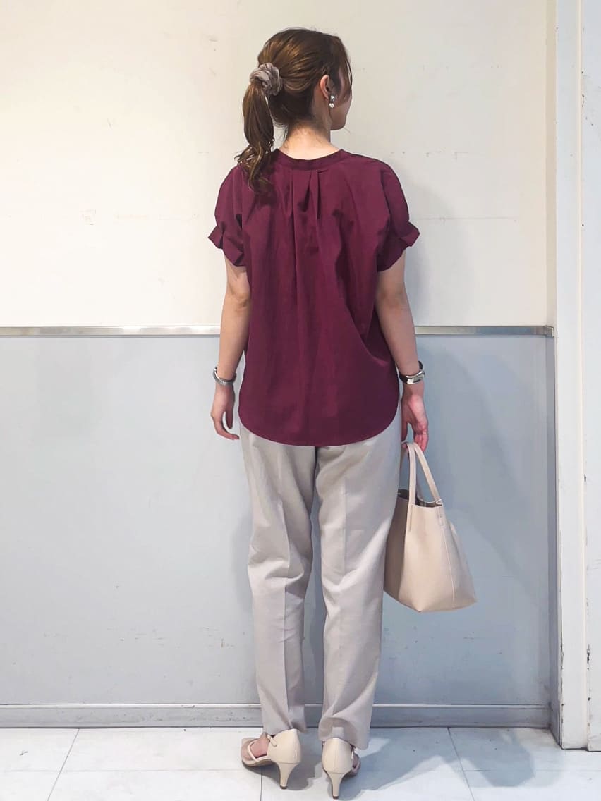 ミーさんの「index｜《7色展開／XS-LLサイズ》タックスリーブスキッパーブラウス【洗濯機洗い可／吸水速乾／抗ピル／防シ」を使ったコーディネート